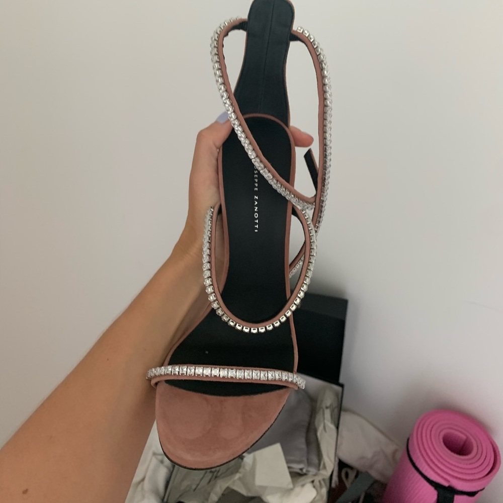 giuseppe zanotti crystal heels - Picture 3 of 14